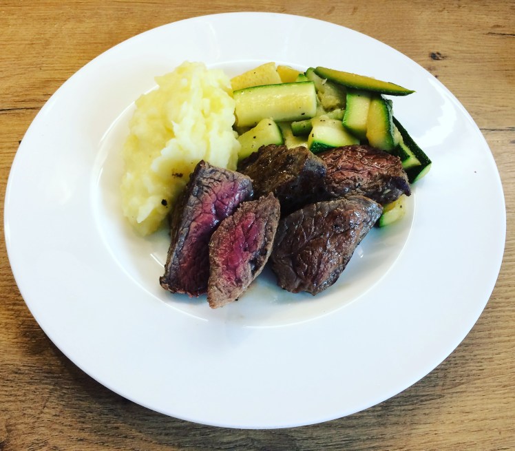 Steak_Zucchinigemüse